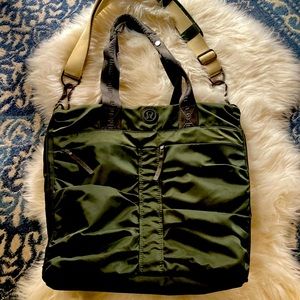 Lululemon tote bag